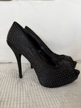 Jennifer Lopez Black Studded Peep-Toe Stiletto Pumps 8.5